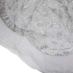 Northlight 60" Iridescent Sequined White And Silver Christmas Tree Skirt With Faux Fur Trim -Christmas Decoration Store northlight l27928 1 58174.1588355207