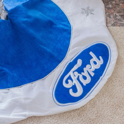 Northlight 21.5" Blue And White Ford Scalloped Mini Christmas Tree Skirt 2 Northlight 21.5" Blue And White Ford Scalloped Mini Christmas Tree Skirt - Image 2