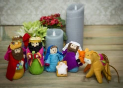 Pack Of 8 Red And Purple Plush Christmas Nativity Figurines 5.5" 5 Pack Of 8 Red And Purple Plush Christmas Nativity Figurines 5.5" -Christmas Decoration Store raz 3129437 3 53893.1599268857